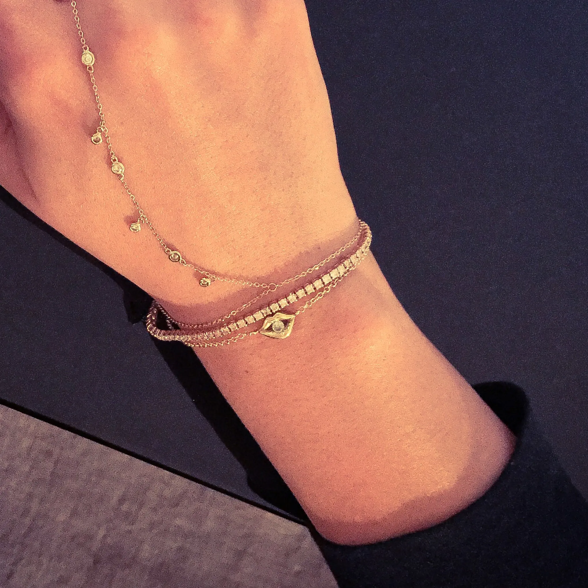 14K Gold Diamond Lip Pout Bracelet