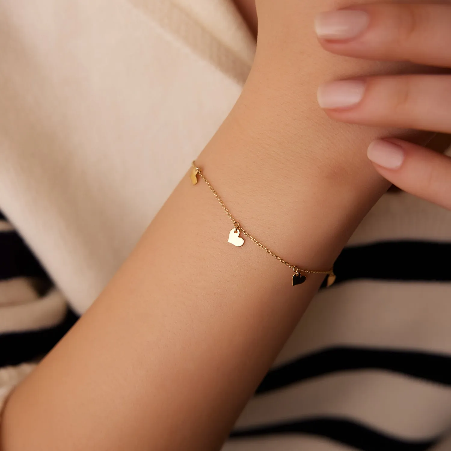 14K Solid Gold Dangle Heart Bracelet