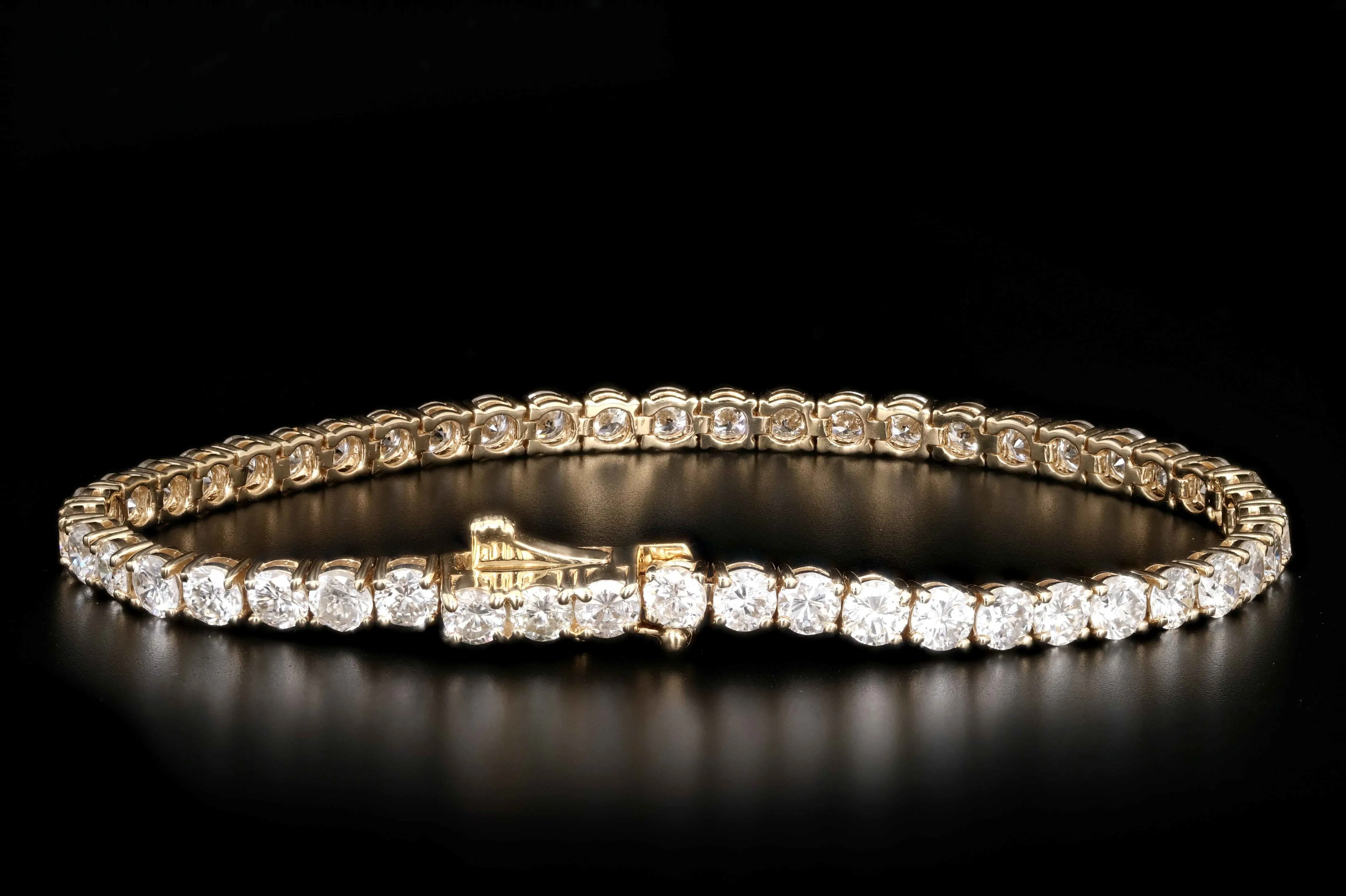 14K Yellow Gold 9 Carats Total Weight Round Brilliant Cut Diamond Tennis Bracelet