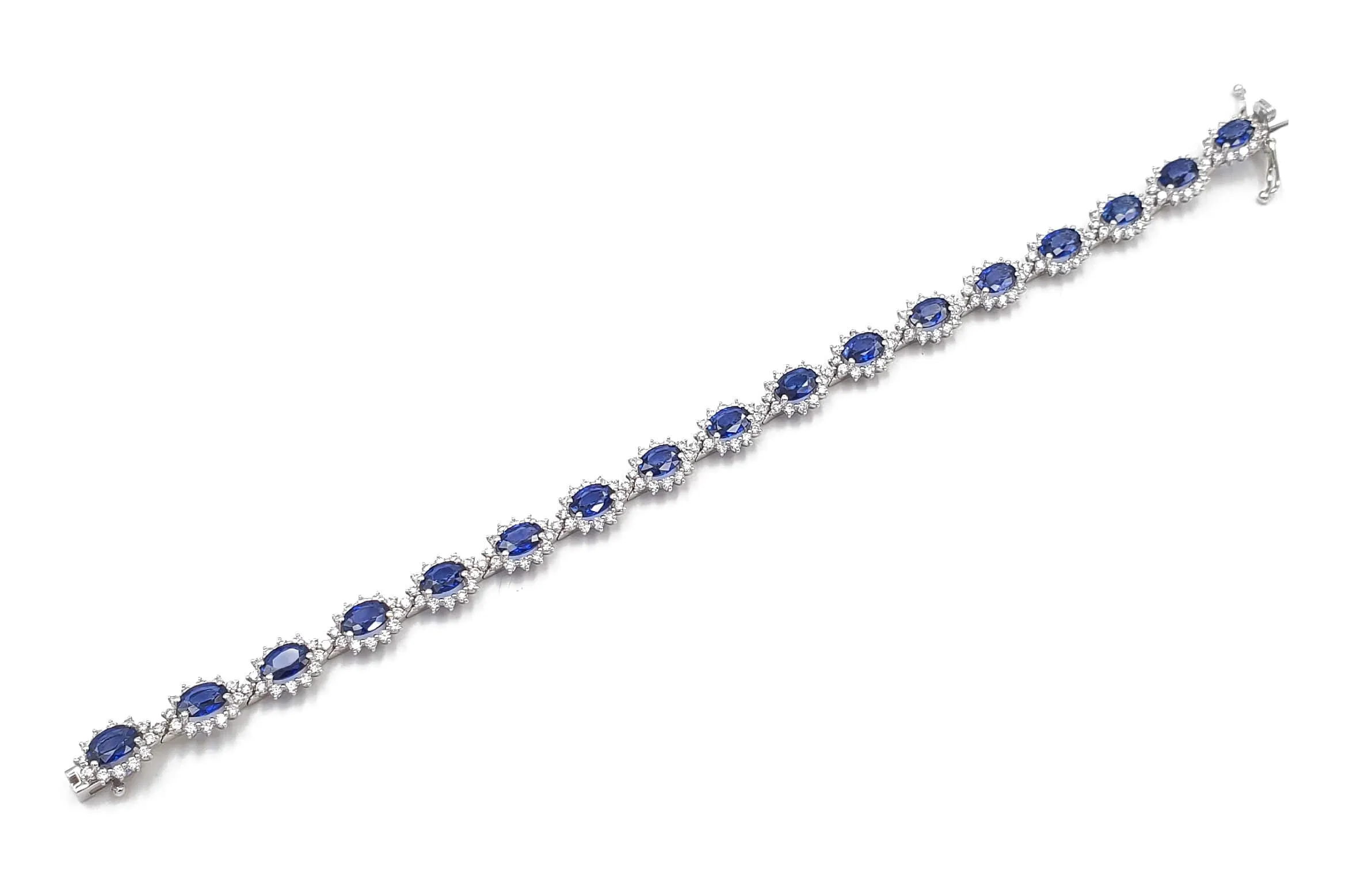 18K White Gold Diamond and Blue Sapphire Bracelet