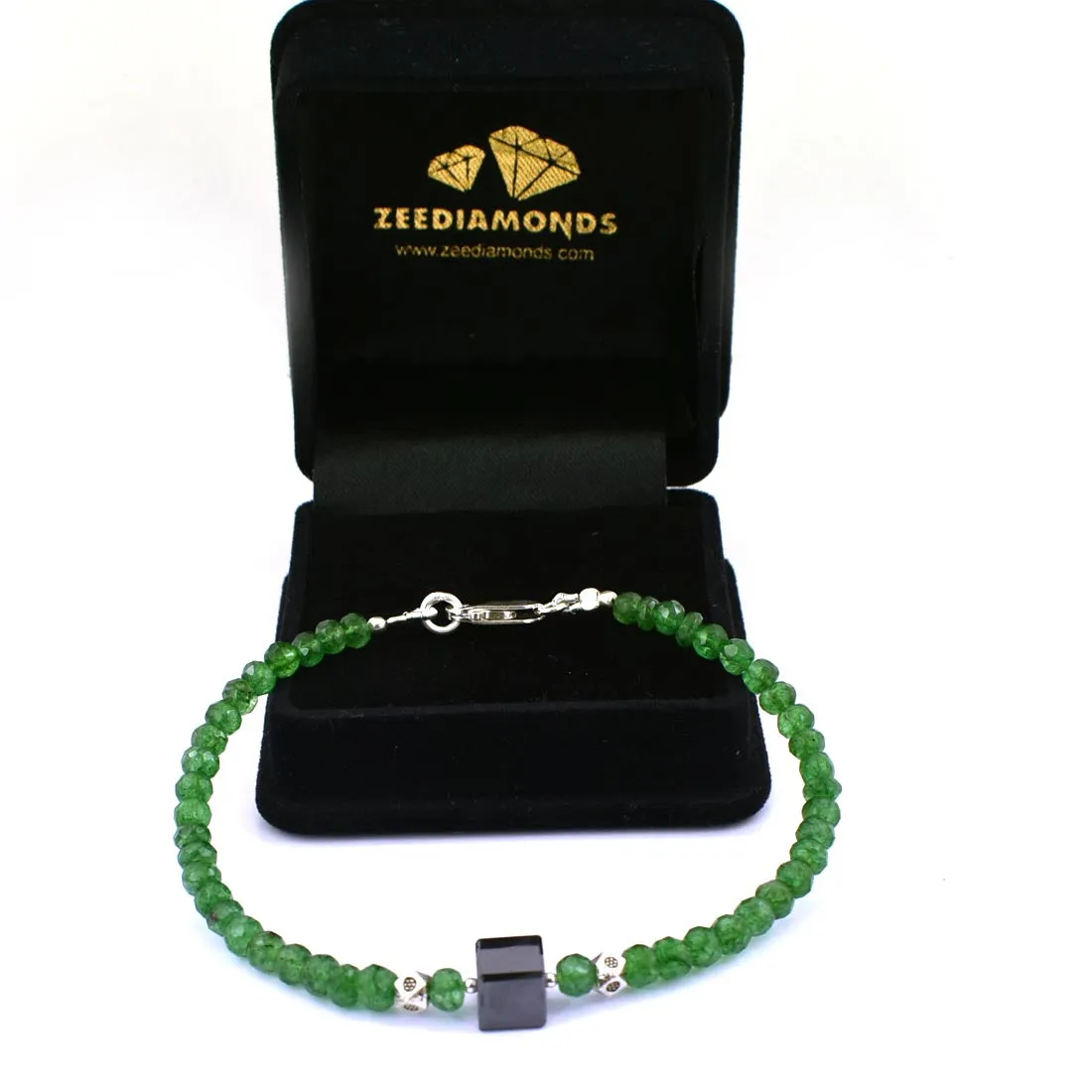 5 mm Emerald Gemstone Bracelet With 7 mm Black Diamond Bead