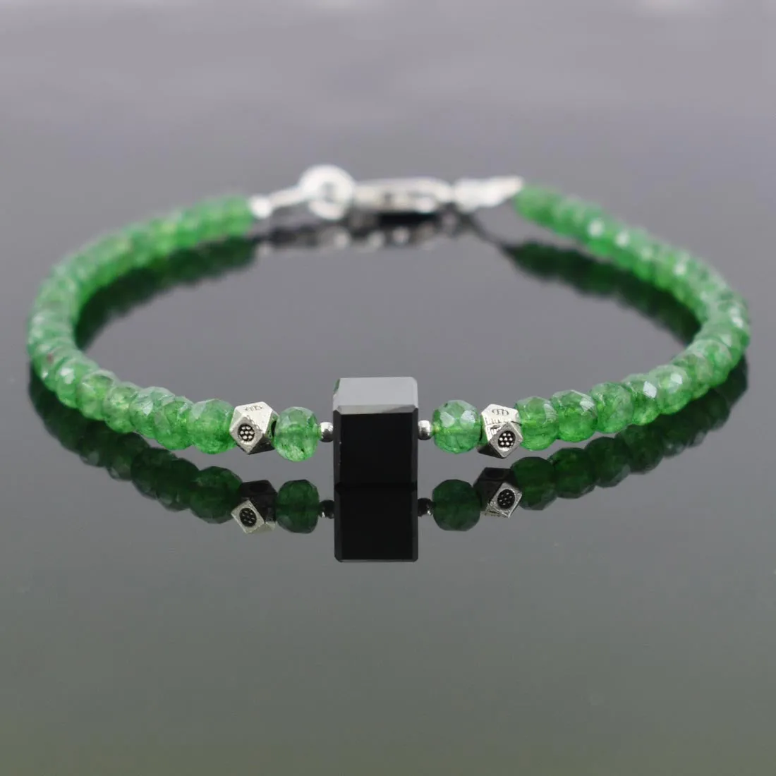 5 mm Emerald Gemstone Bracelet With 7 mm Black Diamond Bead