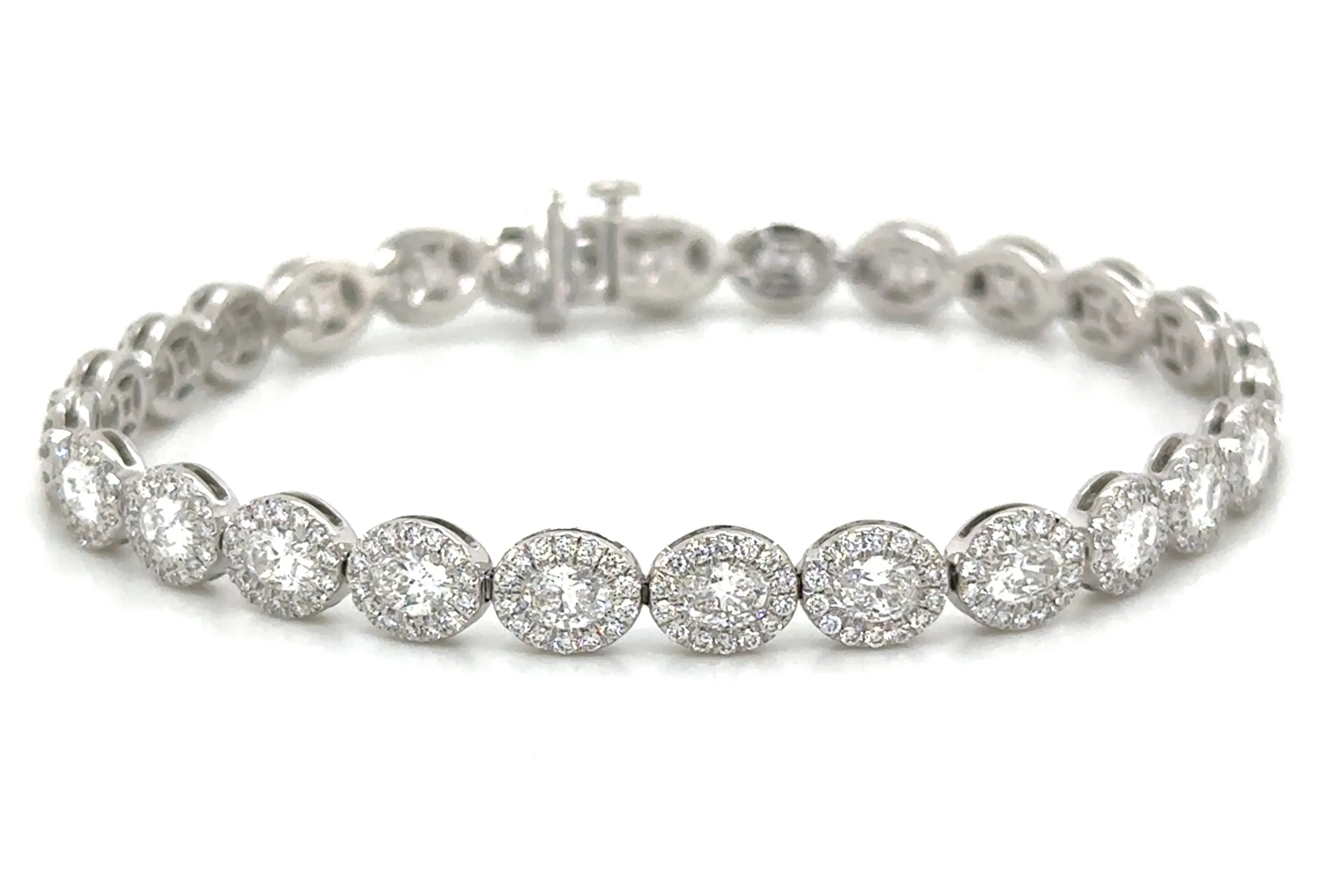 6.20ct t.w. Lab Diamond Oval-shape Statement Bracelet
