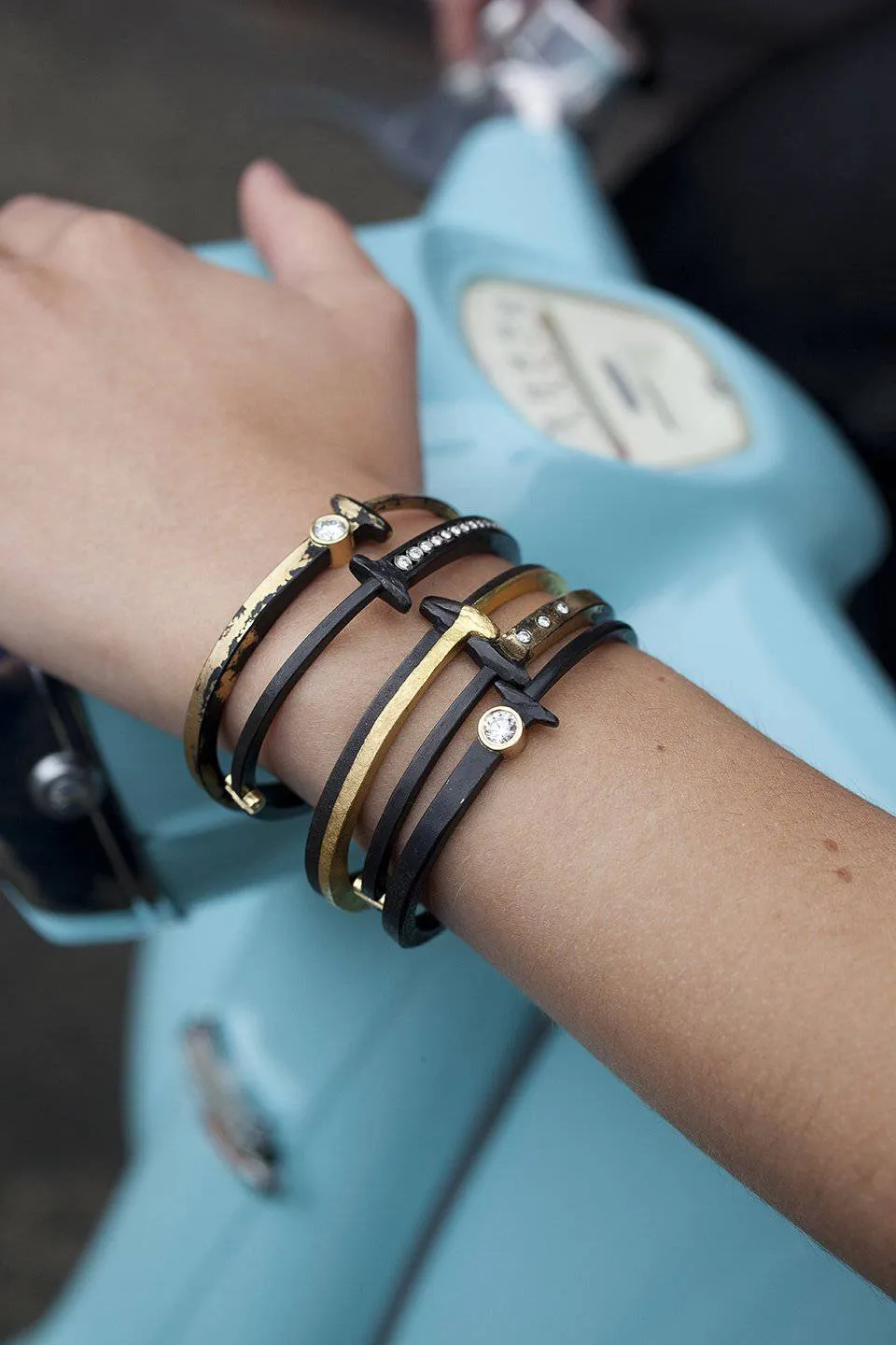 7 Stone Splash Nail Bracelet