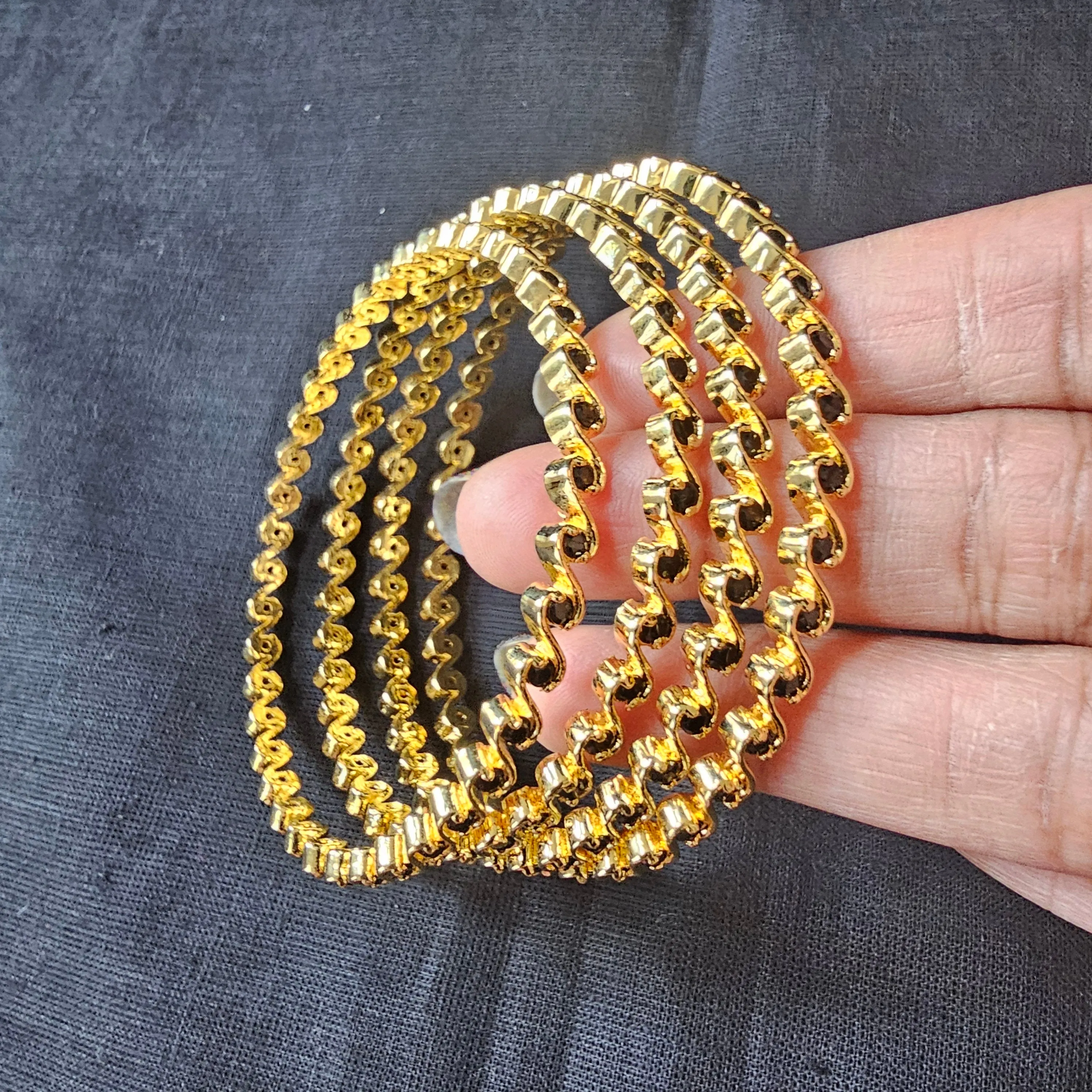 Black stone 4 Set Bangles