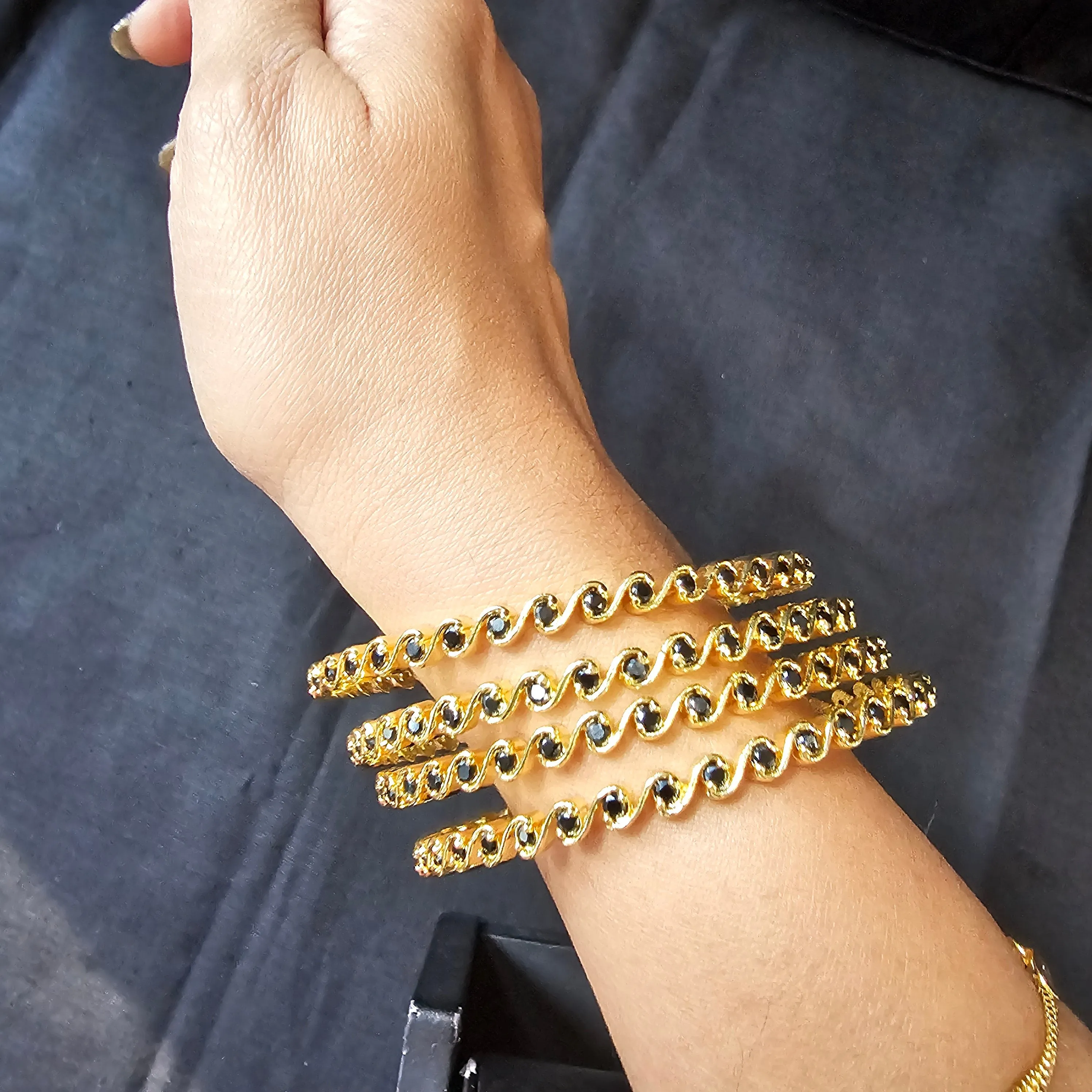 Black stone 4 Set Bangles