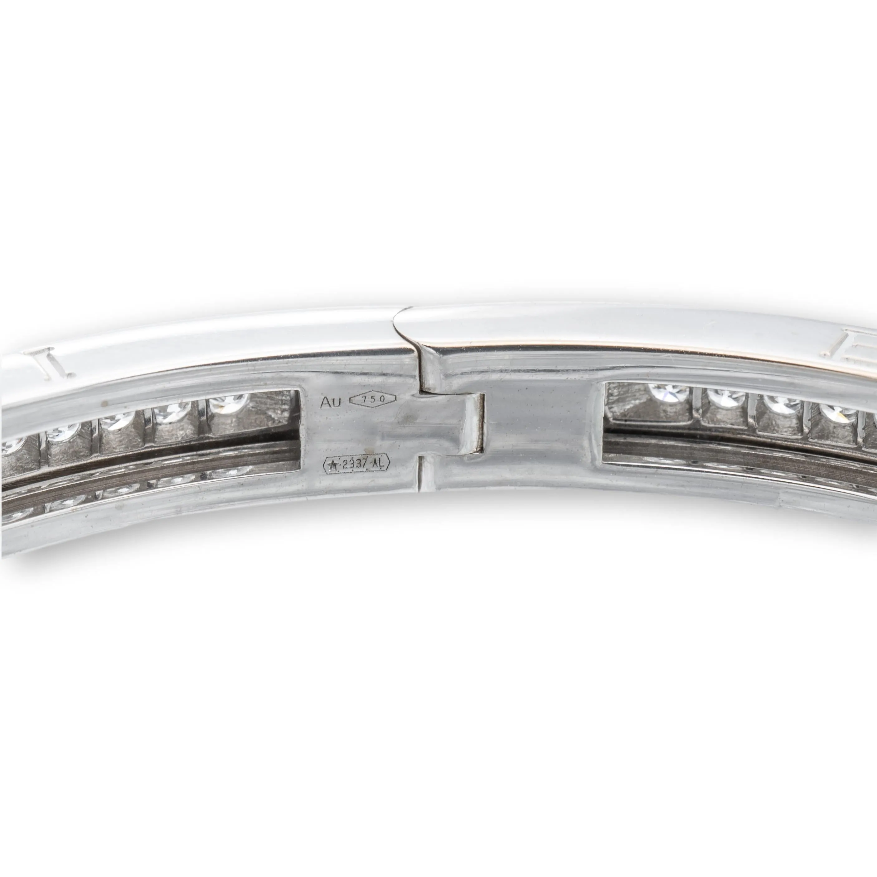 Bulgari B-Zero1 18K White Gold Round Pave Diamond Bangle Bracelet Large Size