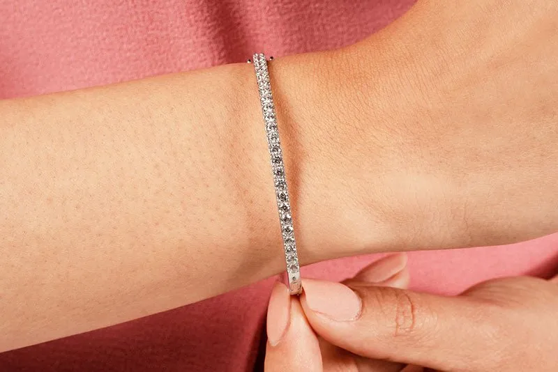 Classic Diamond Bangle with 2.94 ct.(finished) 3.3mm