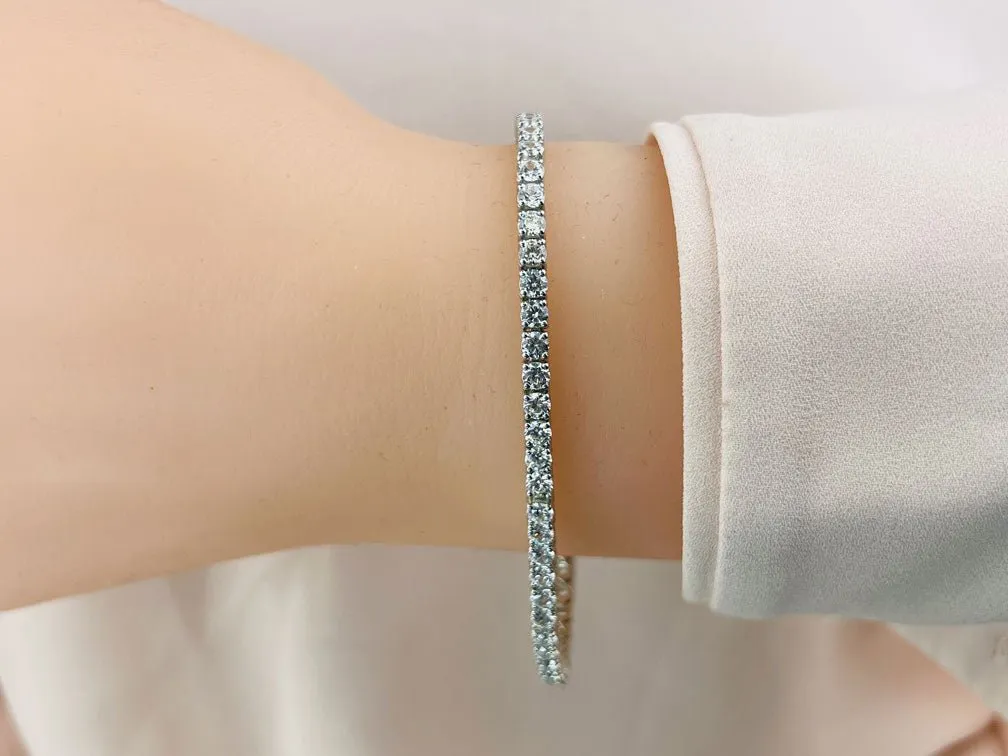 Classic Prong Set Lab-Grown Diamond Bangle with 2.48 ct.(finished) 2mm