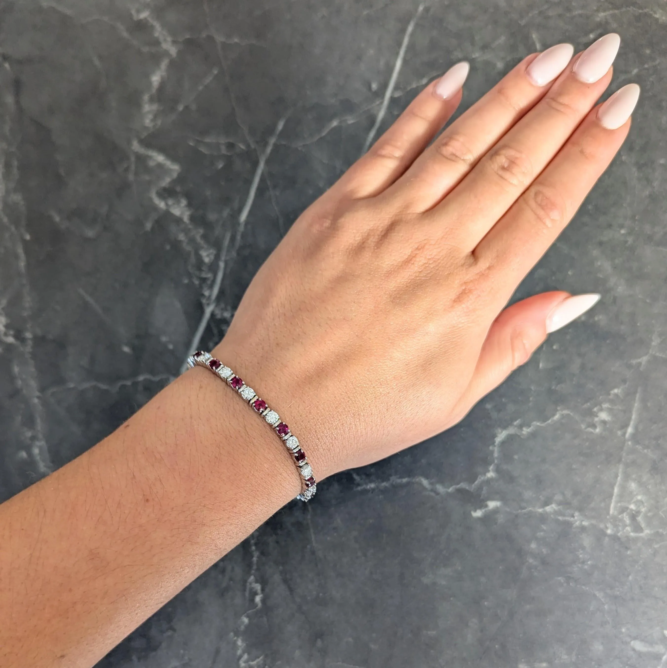 Contemporary 7.60 CTW Diamond Ruby 18 Karat White Gold Line Bracelet