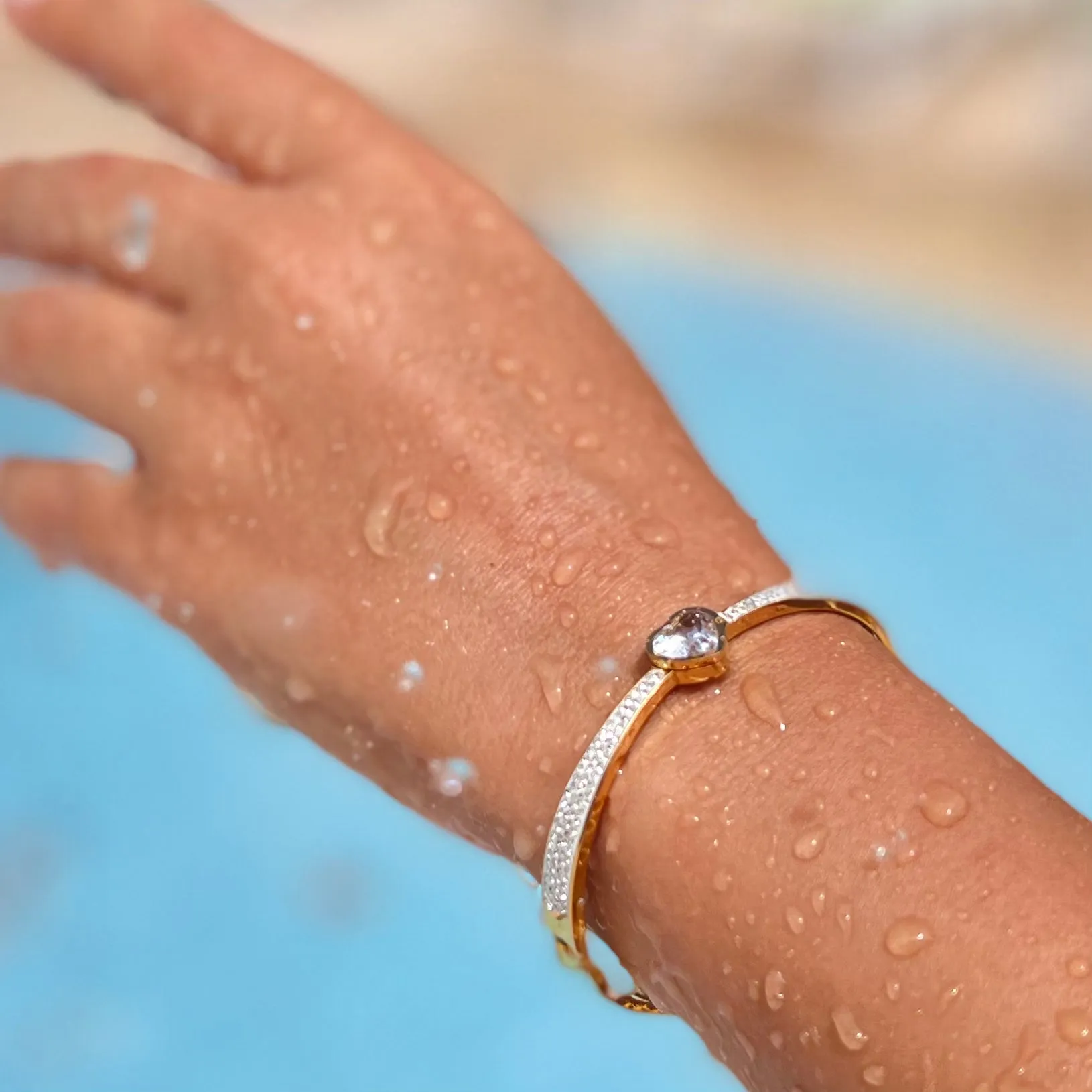 Crystal Heart Gold Bangle