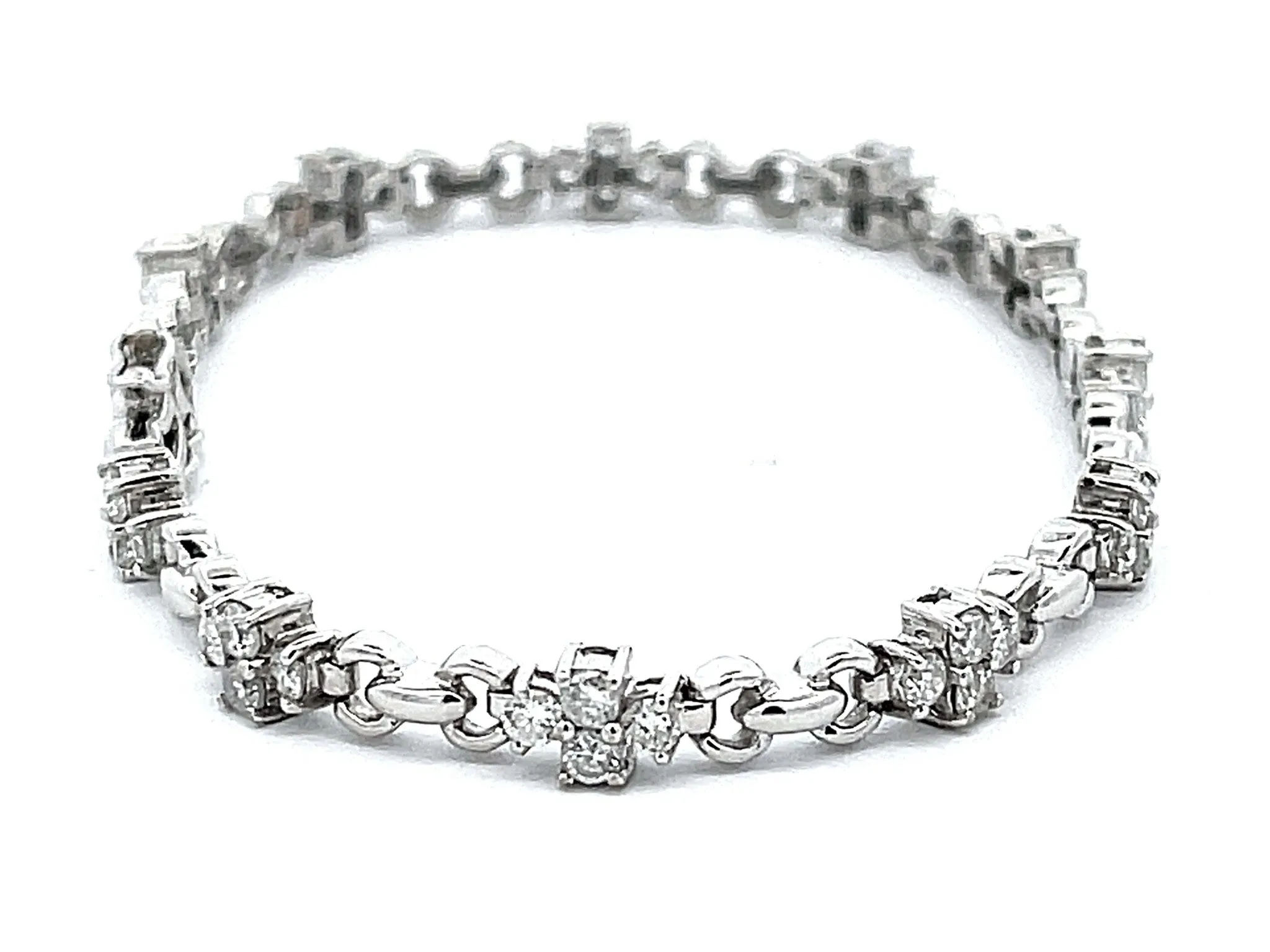 Diamond Flower Chain Link Bracelet in 14k White Gold