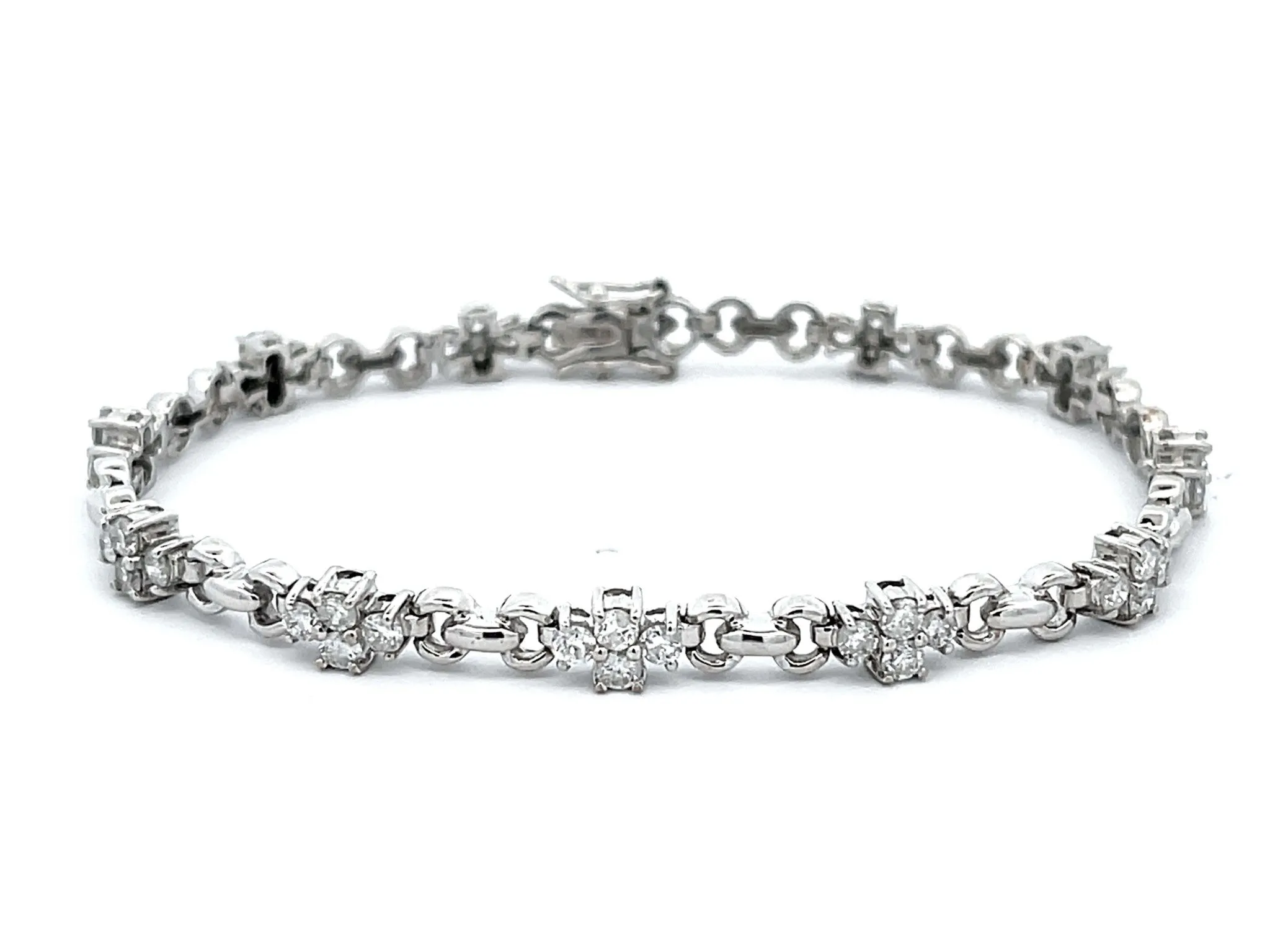 Diamond Flower Chain Link Bracelet in 14k White Gold