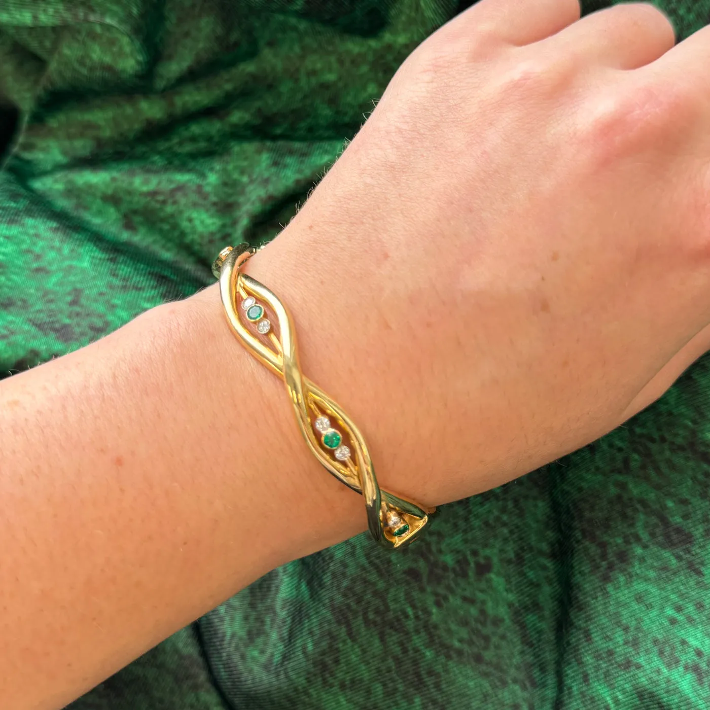 Emerald & Diamond Bangle | 0.33ctw, 0.33ctw | 8" |