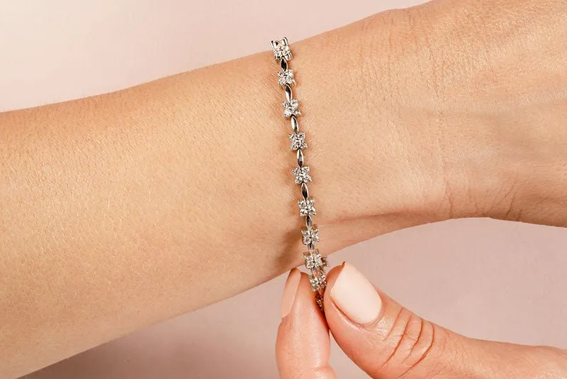 Flower Link Lab-Grown Diamond Bracelet with 1.94 ct.(finished) 1.7mm