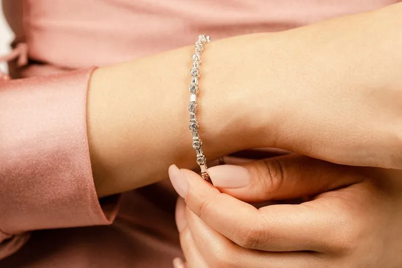 Half Bezel And Channel Set Lab-Grown Diamond Bracelet with 2.08 ct.(finished) 2.7x1.4mm, 2mm