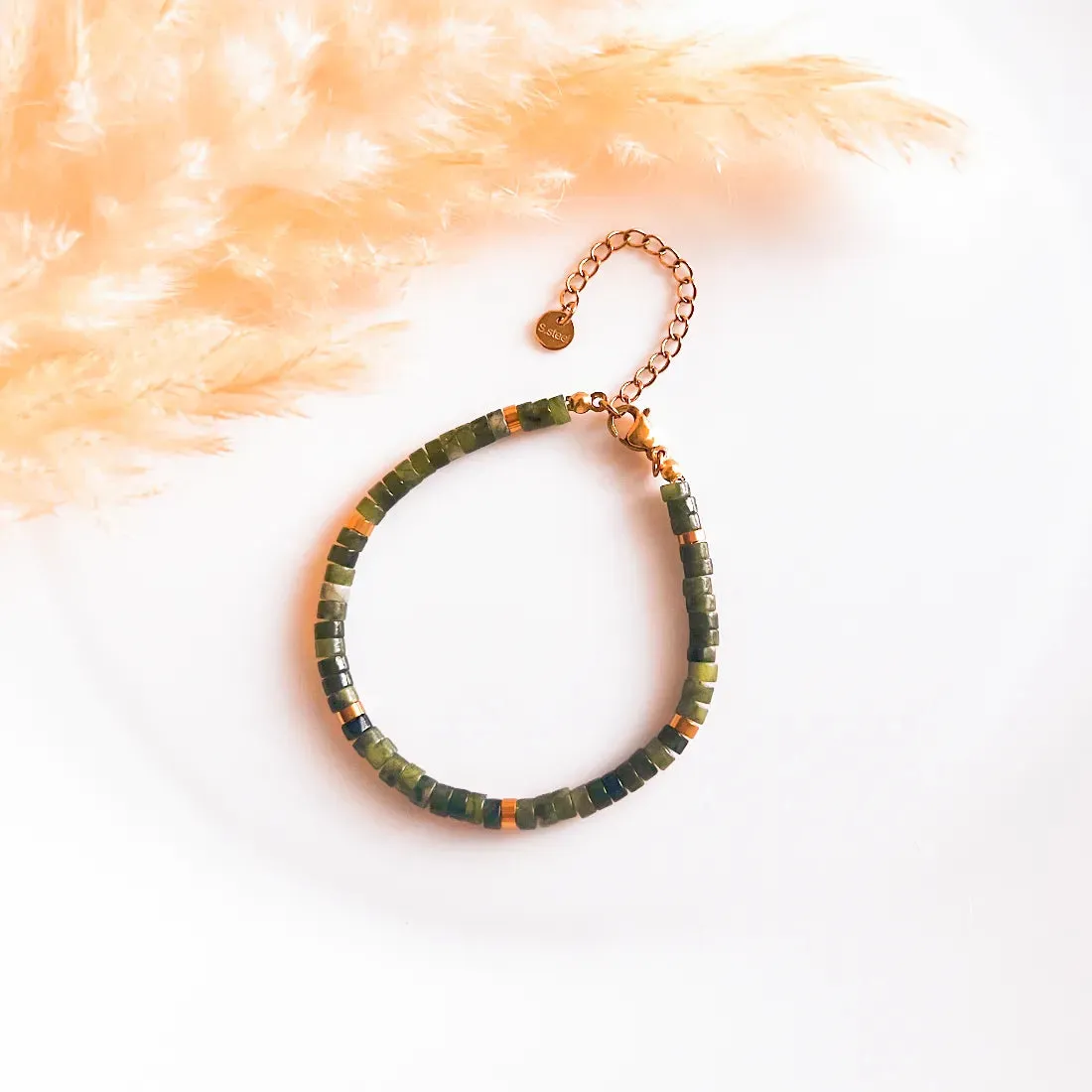 Olive Glow Jade Armband