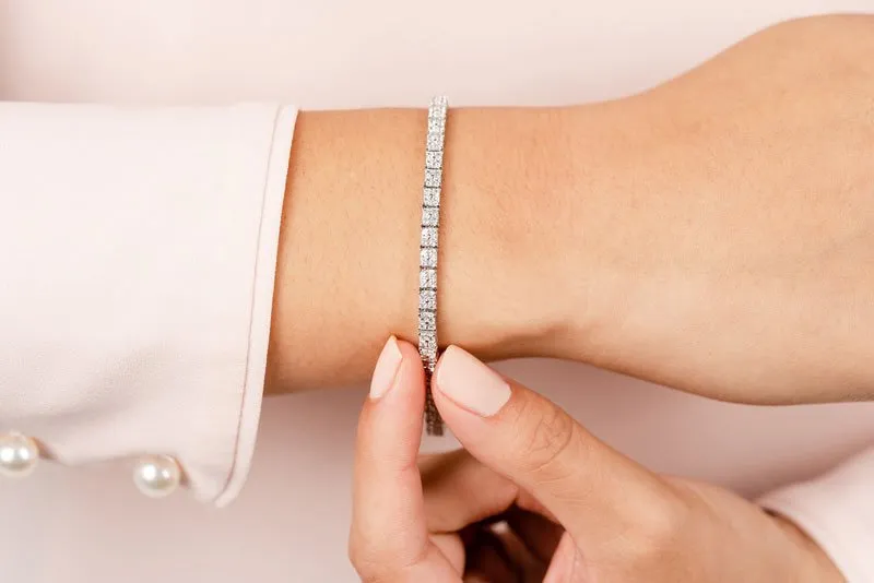 Princess Cut Diamond Illusion Diamond Bracelet with 4.68 ct.(finished) 1.5mm