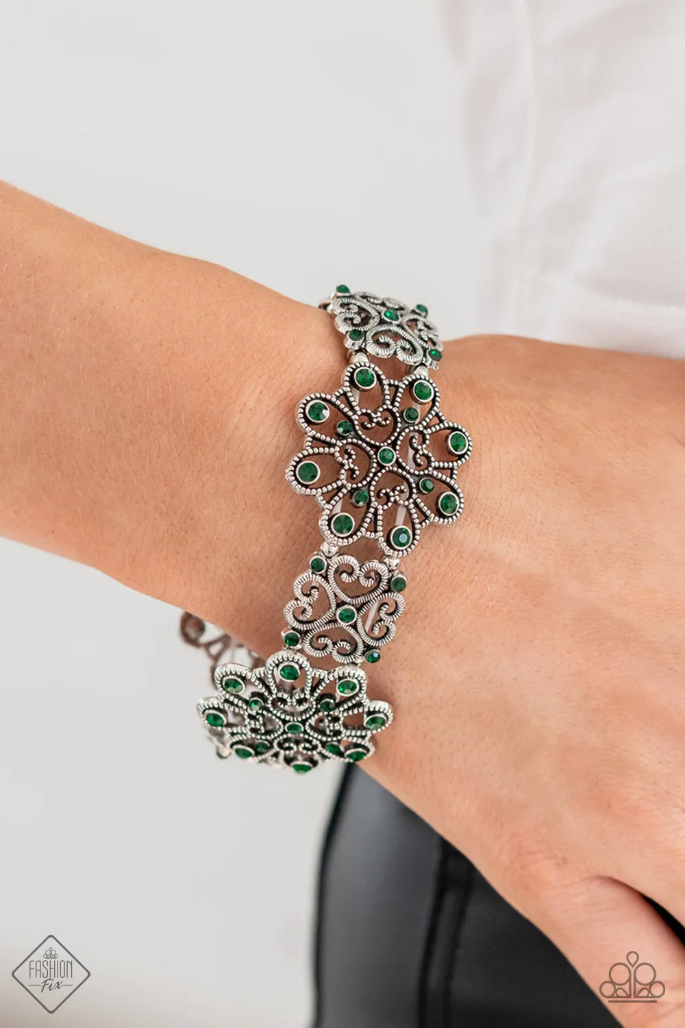 Regal Recognition - Green Paparazzi Bracelets