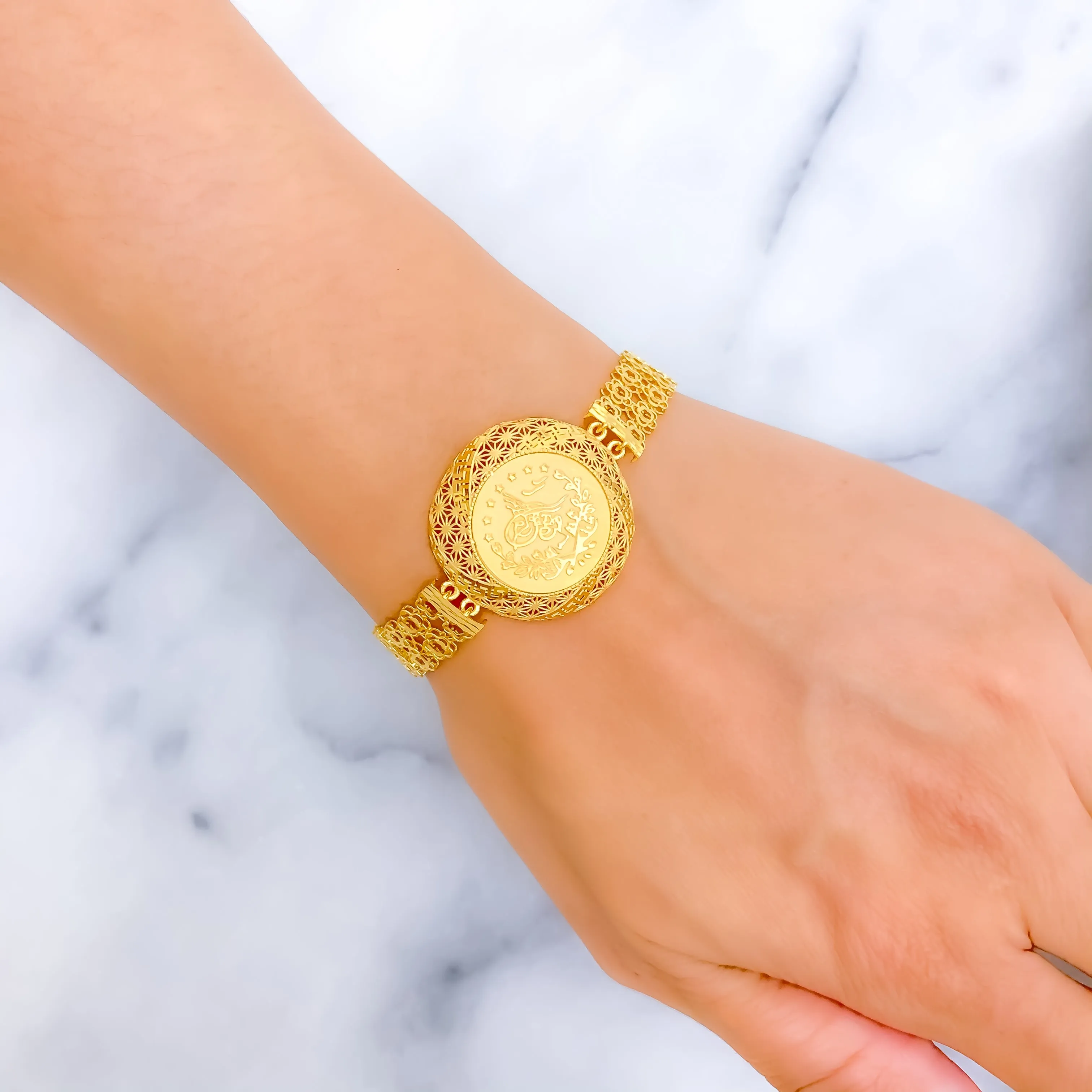 Royal Dressy 21k Gold Bracelet