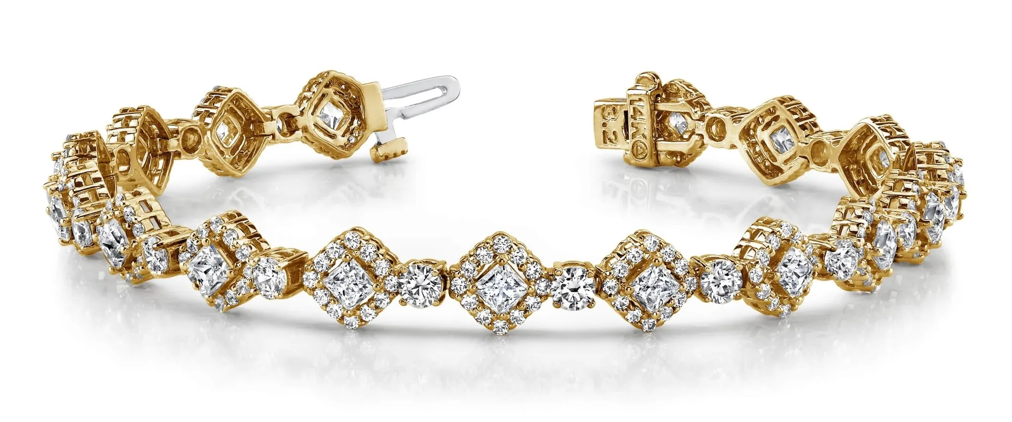 Spotlight Princess Cut Diamond Bracelet with 7.21 ct.(finished) 1.3mm, 3mm, 3.2mm