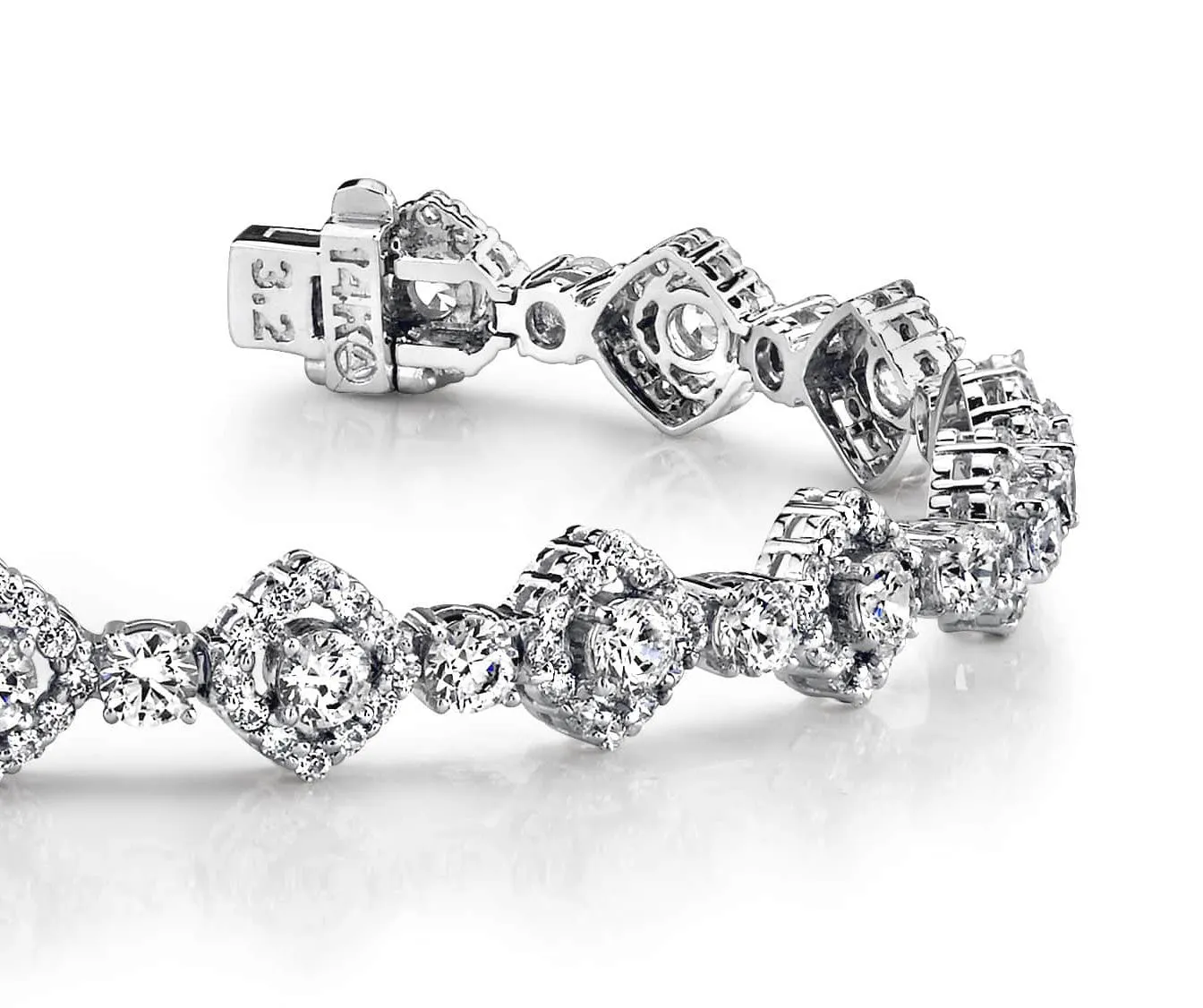 Square Link Lab-Grown Diamond Bracelet with 5.29 ct.(finished) 1.2mm, 2.7mm