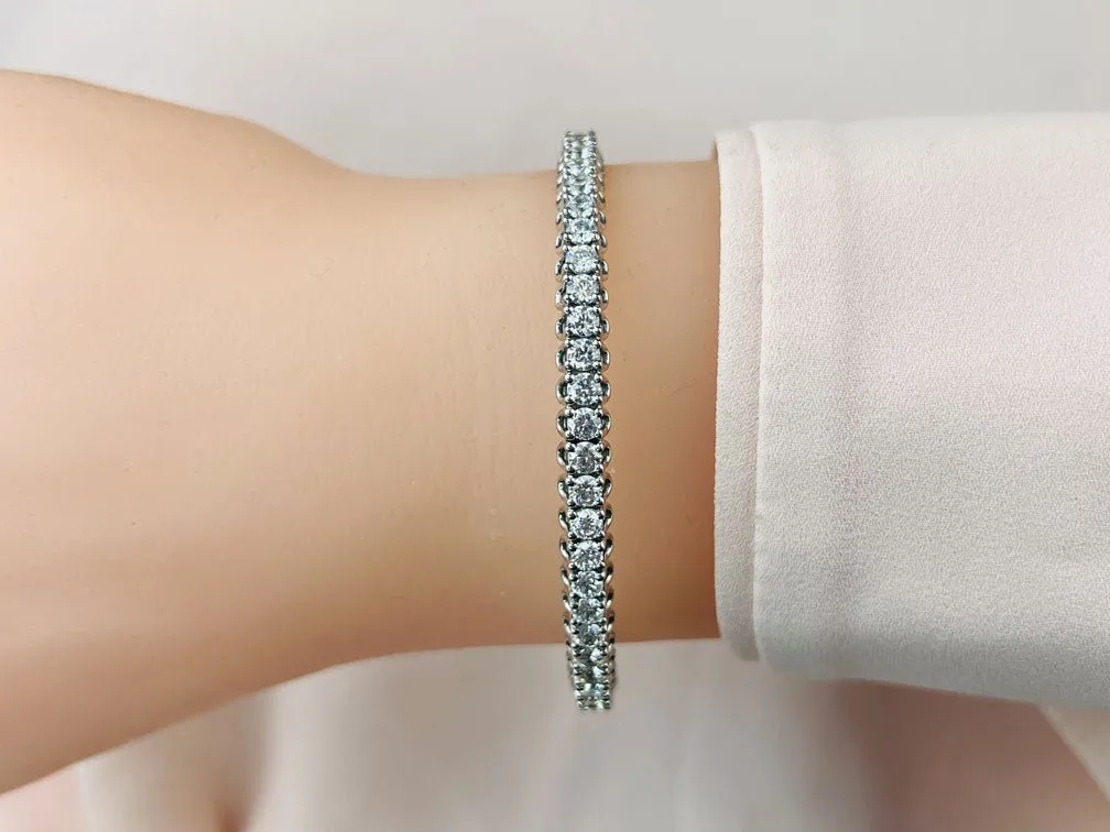 Unique Prong Diamond Bangle Lab-Grown Diamond Bracelet with 2.84 ct.(finished) 3mm