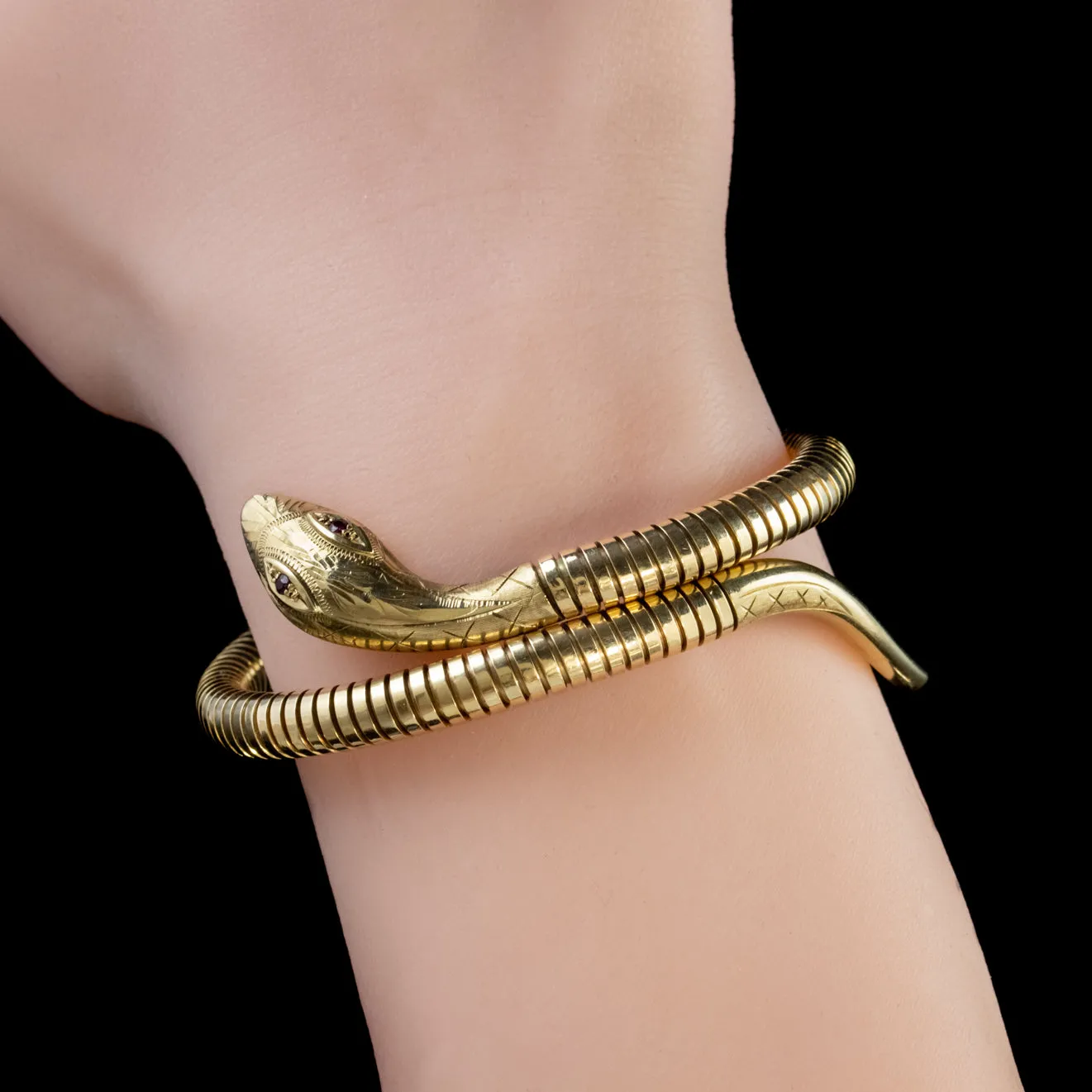Vintage 9Ct Gold Snake Bangle Ruby Eyes Dated 1985